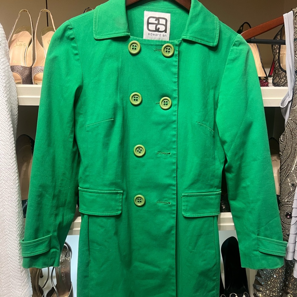 Edward An green coat aso Jessica Simpson